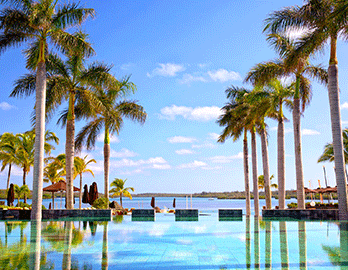 tropical-resort-P56LLKR (1)